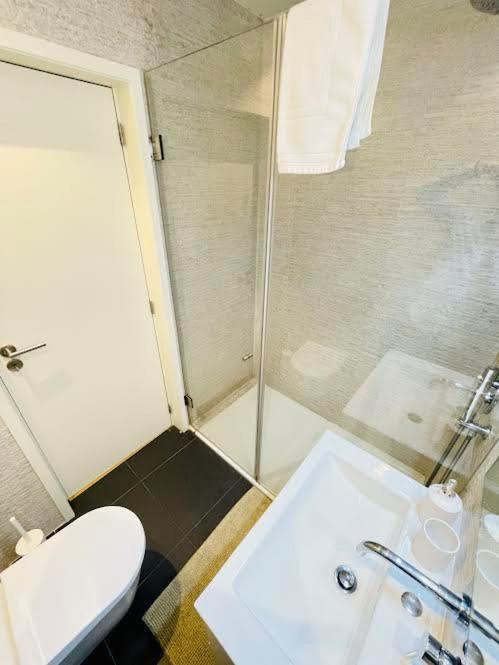 Sweet Apartments Downtown Вила-Нова-ди-Фамаликан Экстерьер фото
