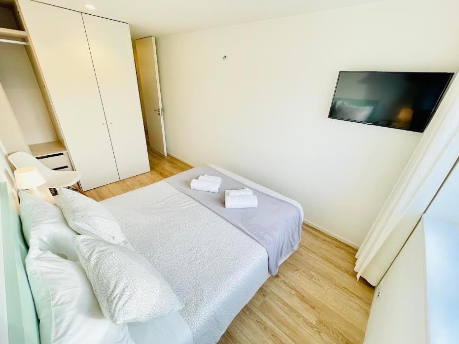 Sweet Apartments Downtown Вила-Нова-ди-Фамаликан Экстерьер фото
