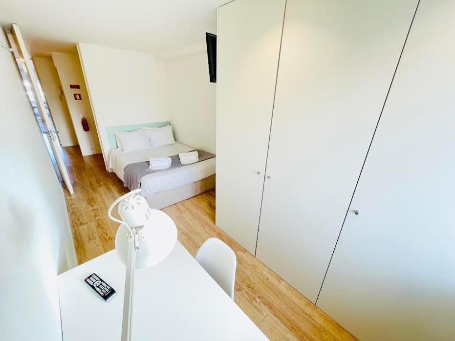Sweet Apartments Downtown Вила-Нова-ди-Фамаликан Экстерьер фото