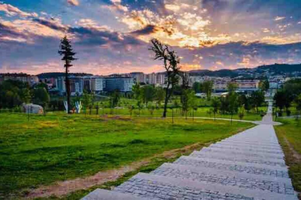 Sweet Apartments Downtown Вила-Нова-ди-Фамаликан Экстерьер фото